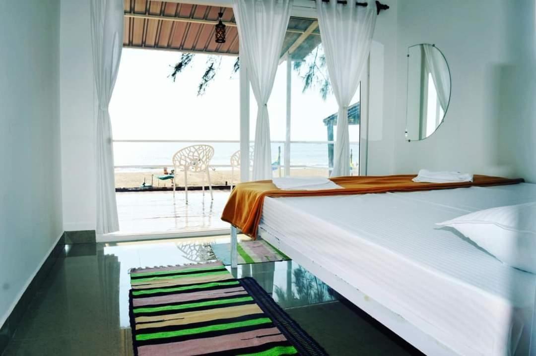 Baywatch Beach Resort Patnem Canacona Buitenkant foto